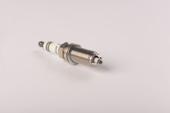 comprar La bujía larga del coche del hilo de KH6RJTC substituye la marca famosa KH20TT Fabricación en línea
