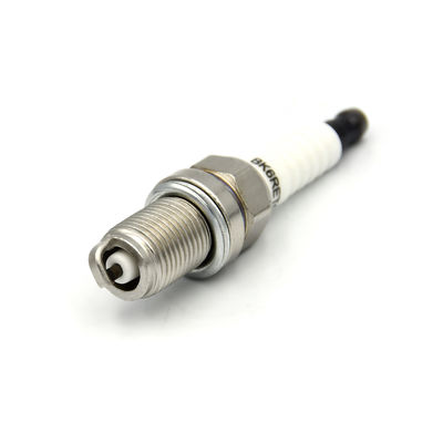La bujía BK6RETC de las piezas de automóvil substituye para la bujía BKR6E RC9YC RC10PYP4