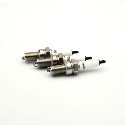 La bujía de alta calidad D8ETC de los recambios de la motocicleta substituye DP8EA-9 X24EPU9